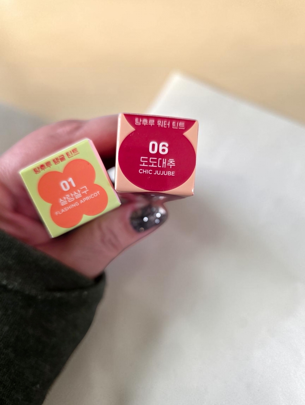 Colorgram Fruity Tints - Water & Glass Tint in Pink and Orange - Picture 2 of 5